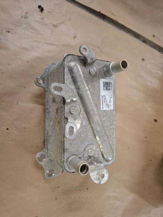 Land Rover Defender 3,0 CHŁODNICA OLEJU J6P3-6A642-DA