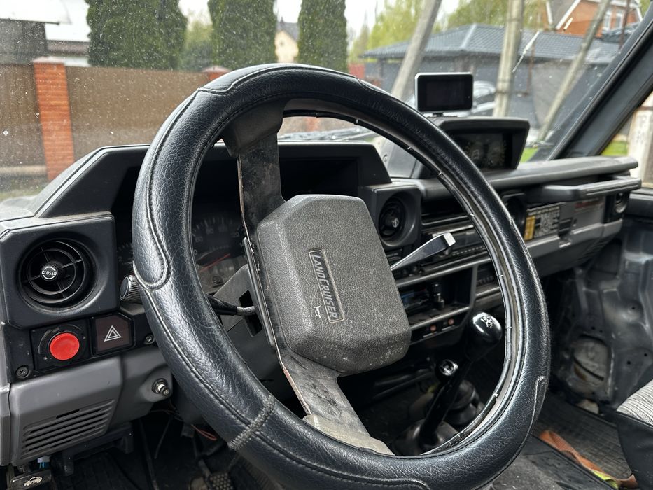 Toyota Land Cruiser 70