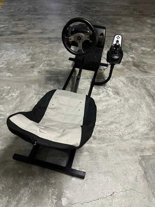 Volante Logitech G27 completo + cockpit – PS3/PC