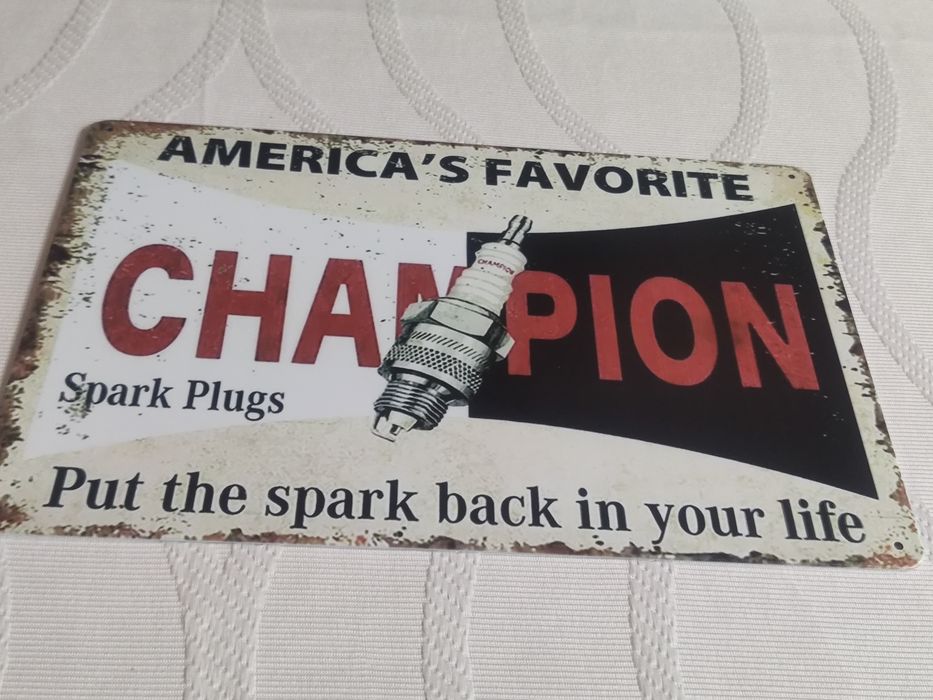 Tablica metalowa do powieszenia zawieszka Champion Spark plugs 20x30