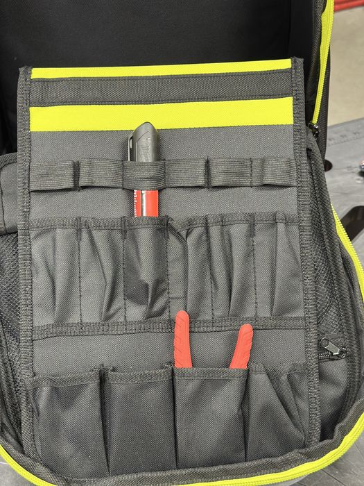 Рюкзак для інструменту RYOBI RSSBP2, 25л, на коліщатках, телескопічне руків'я, поліестер 600D