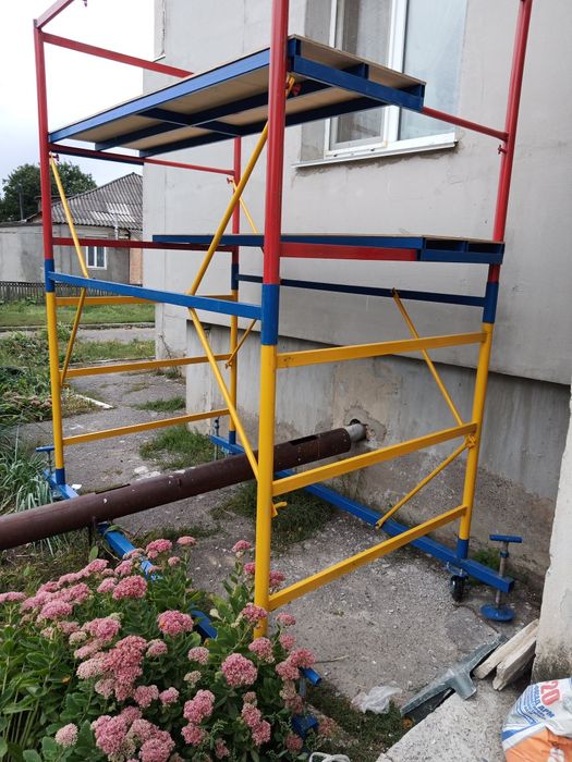 Здам в аренду вишка тура 3+1 ,площадка  1,2*2 м.