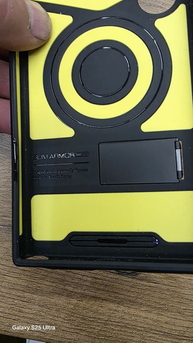Samsung S24 Ultra etui Spigen