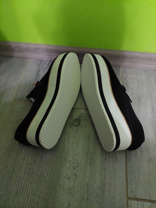 Mokasyny czarne na koturnie