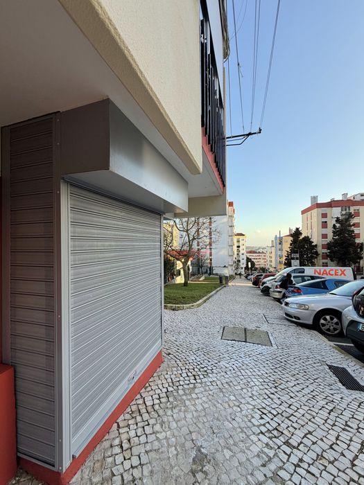 Loja em Queluz 21m2