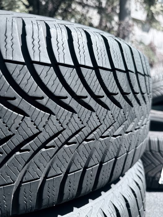 225 55 17 Michelin PA4 90% 2024 Шини Зима