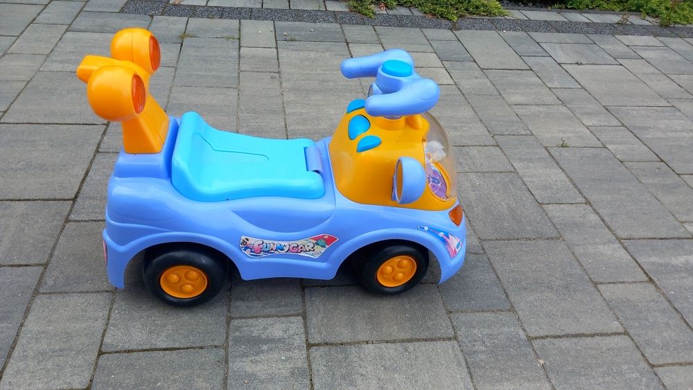 Jeździk, pchacz dla dziecka