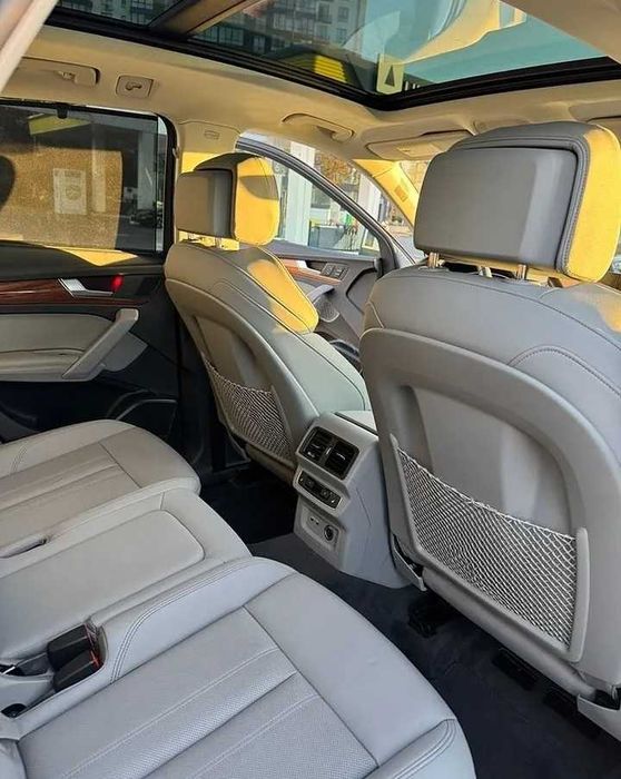 Продам Audi Q5 2022  Quattro  S-Line
