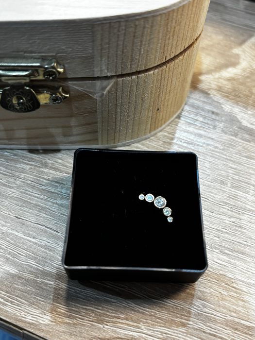 Złoty kolczyk na helixa 8mm