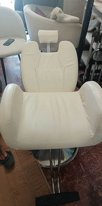 Móveis em ótimo estado para espaço de Estética, Cabelo, Nail Design e Pedicure .