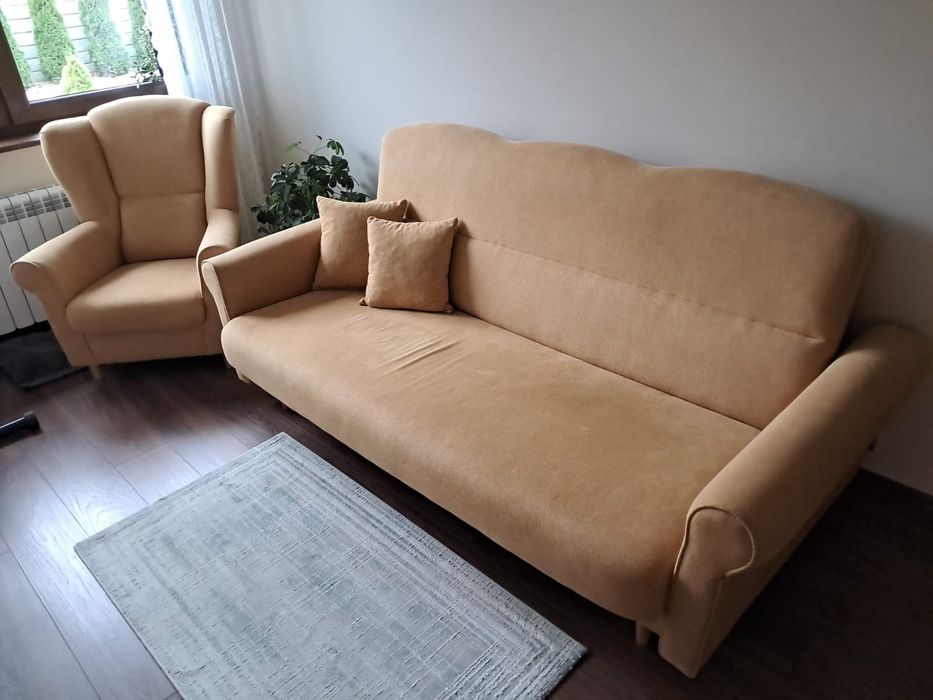 Fotel uszak w kolorze musztardowym