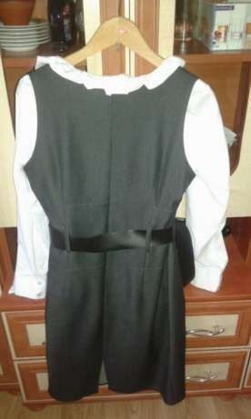 Elegancka sukienka + biała koszula