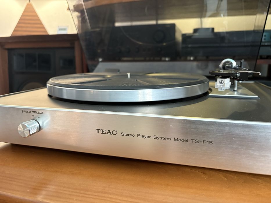 Gira discos TEAC TS-F15