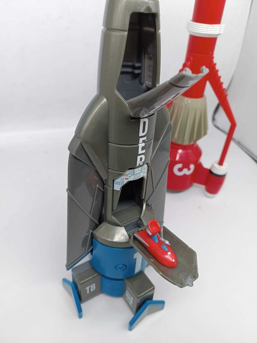 Trzy rakiety Rakieta Thunderbird 1, 2, 3 Thunderbird Carlton