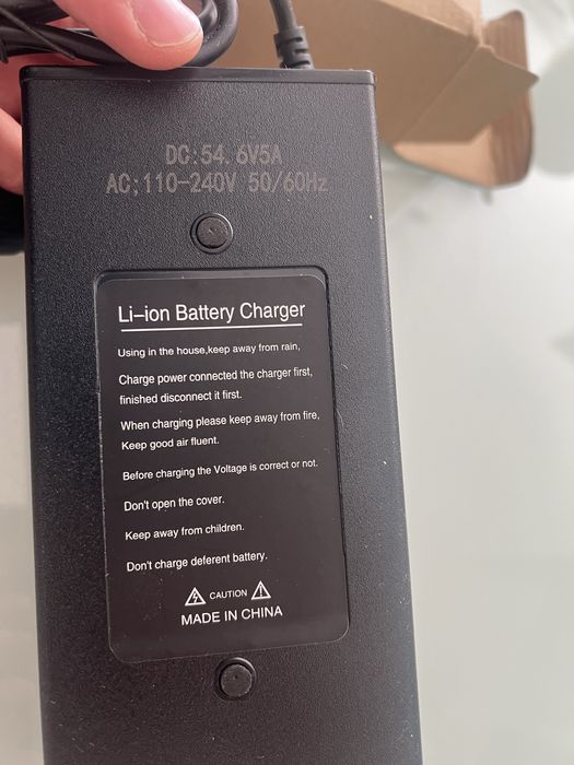 Ładowarka do roweru elektrycznego Bardzo Szybka