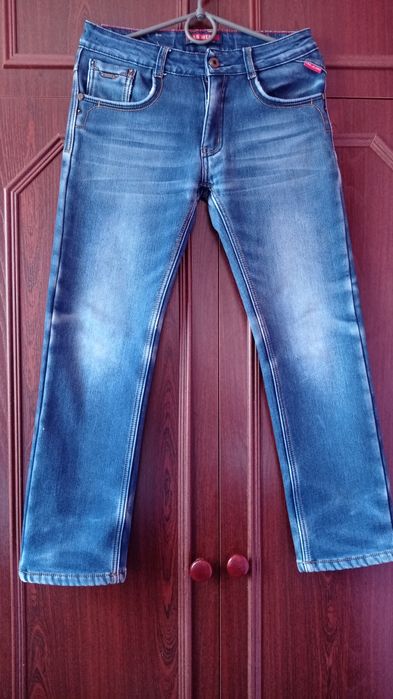 Продам зимние джинсы на мальчика