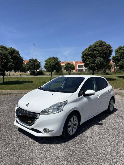 Peugeot 208 1.4 HDi 2014