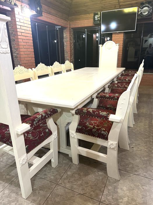 Продам комплект дубових меблів