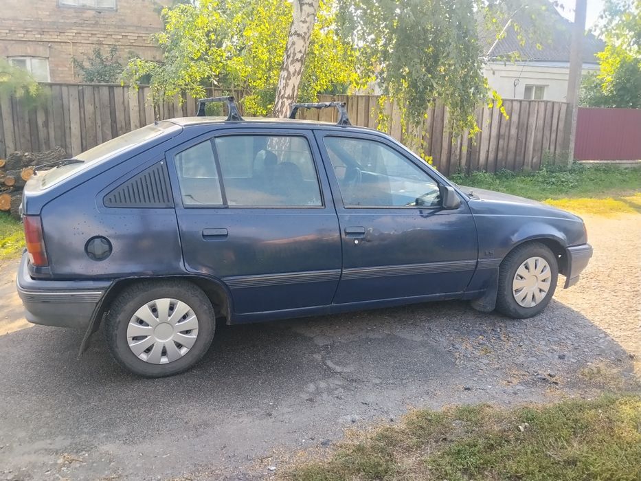 Продам OPEL KADETT 1.3 бензин