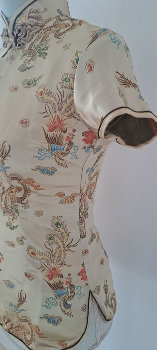 Blusa estilo qipao em tom dourado em seda, Tam S