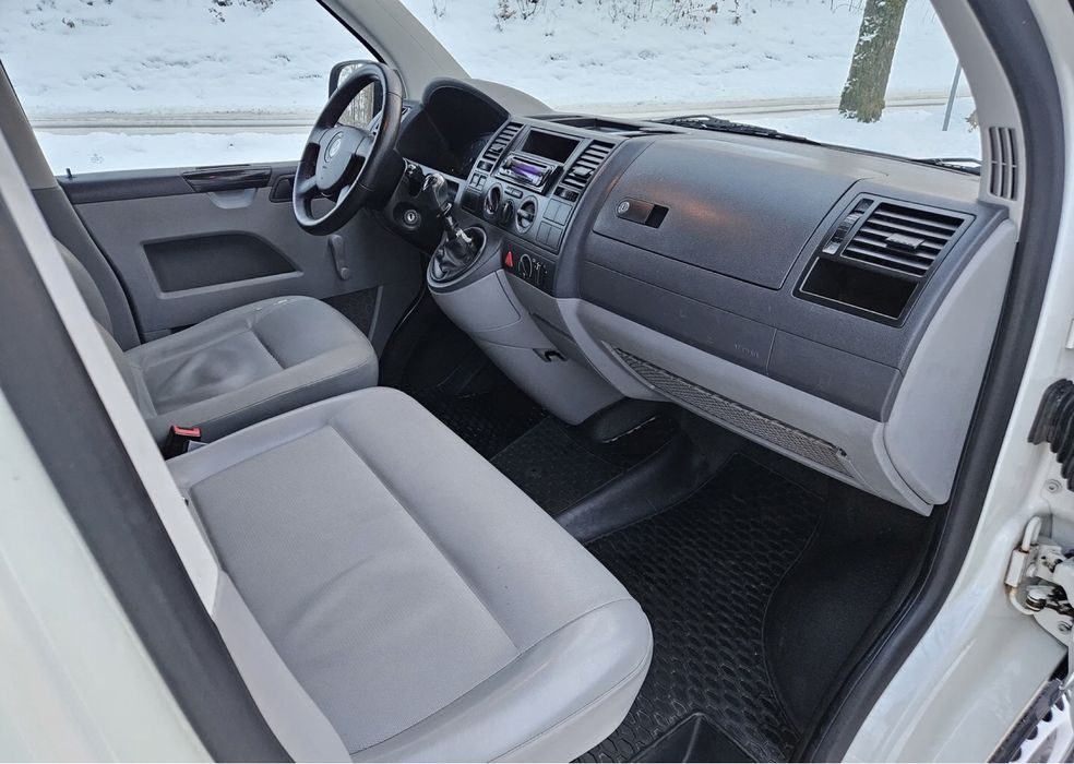 Volkswagen Transporter T5. 1.9 TDI