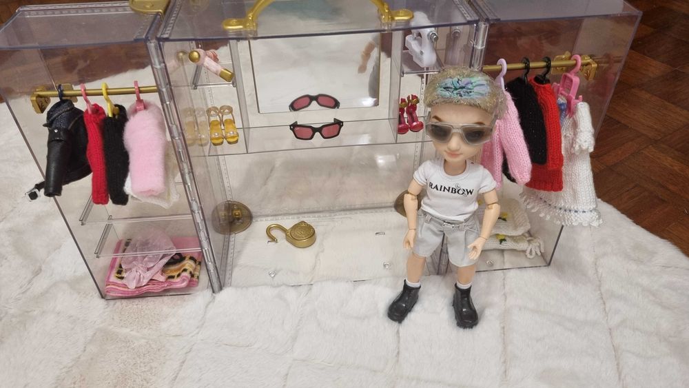 Armário Rainbow High + Boneco
