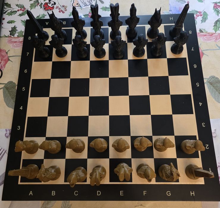 Szachy komplet plus deska