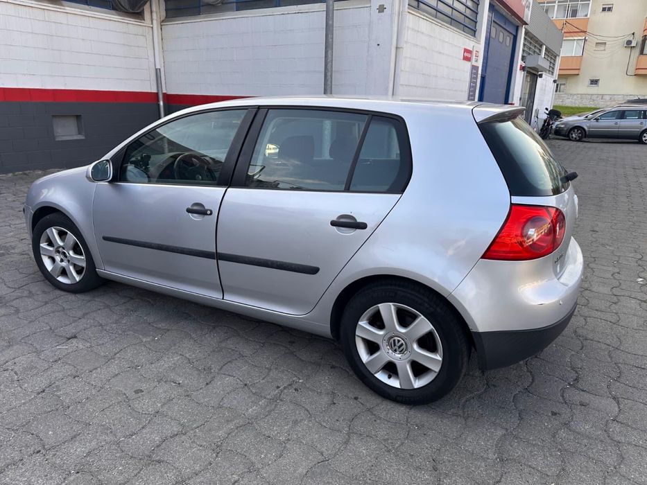 Volkswagen Golf 2004 – 1.4 FSI