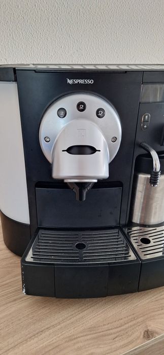 Máquina Café Nespresso Gemini 220 Pro