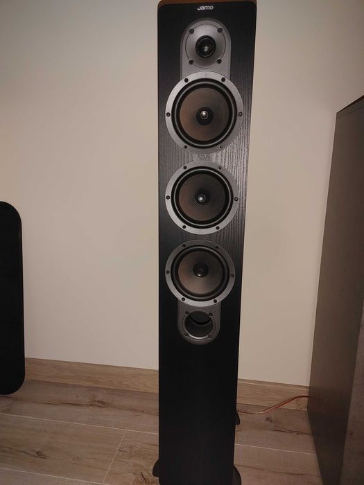 Kolumny Jamo                   .