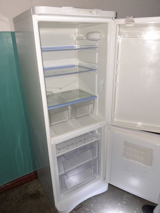 Холодільник б.у. під ремонт