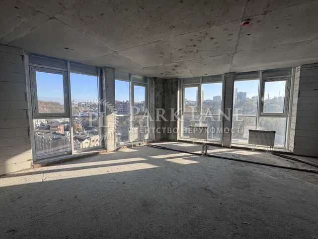 Видова трикімнатна квартира в ЖК "Podil Plaza & Residence"