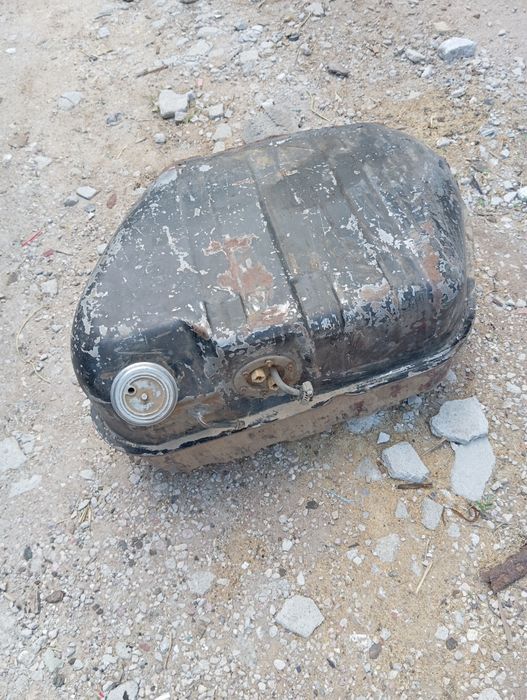 Бензобак автомобильный