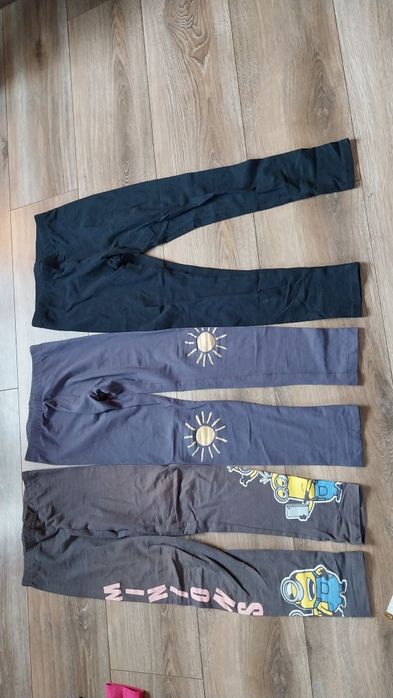 Zestaw legginsy r. 128 Minionki