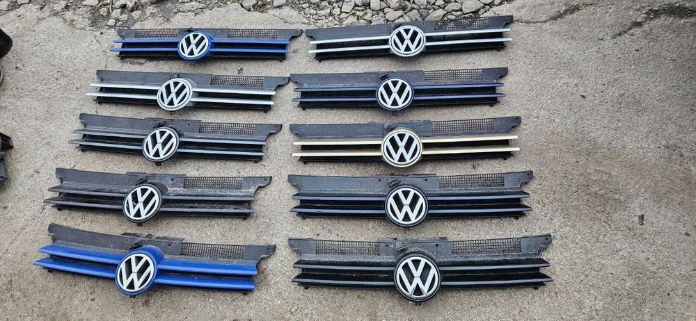 Решітка Радіатора Решотка Гольф 4 Бора VW Golf 4 Bora