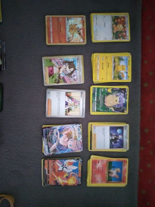 100 Cartas Pokemon de Colecção