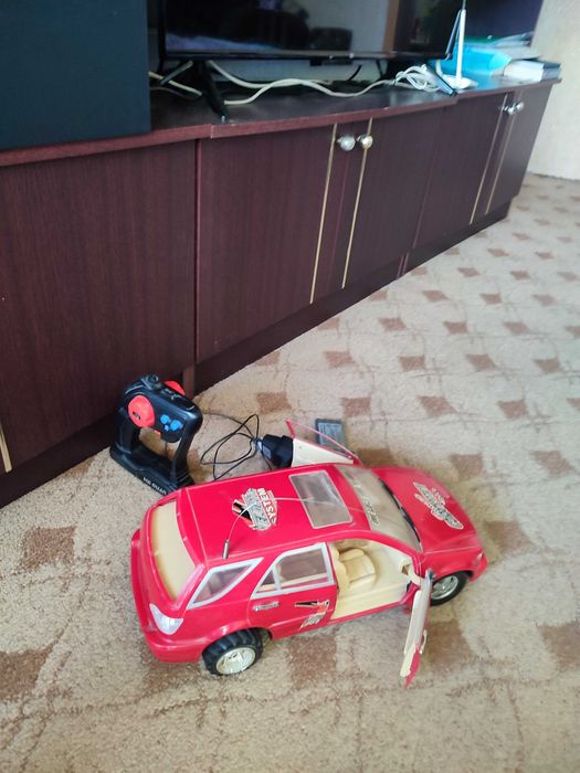 Машинка на пульті управління