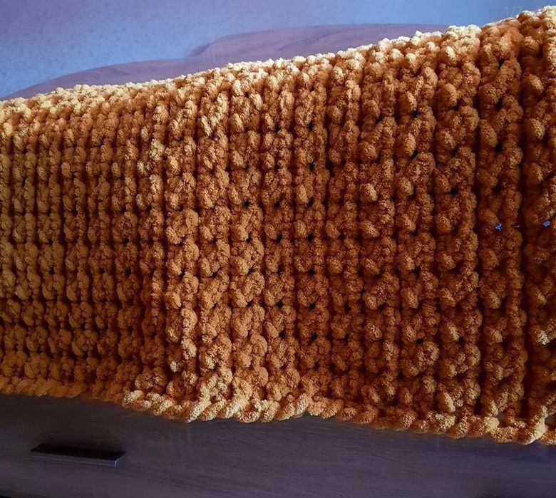 Вязаный теплый плед