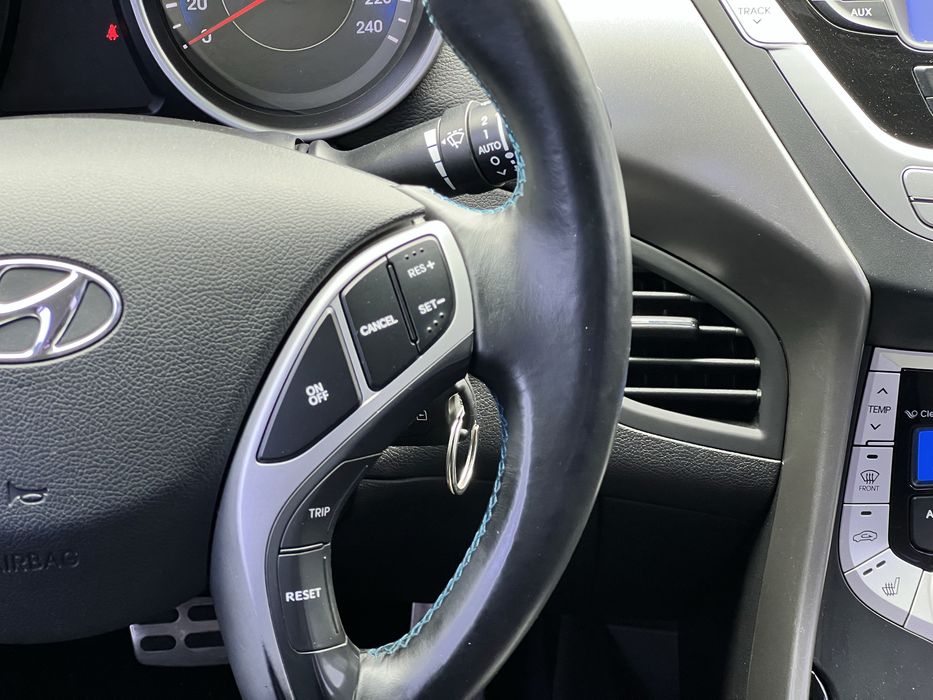 Hyundai Elantra 2012 рік 1.8 бенз/газ