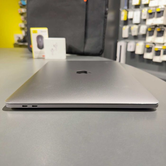 MacBook Pro 15" 2018 i7 16gb RAM 256Gb SSD Space Gray Низька Ціна!
