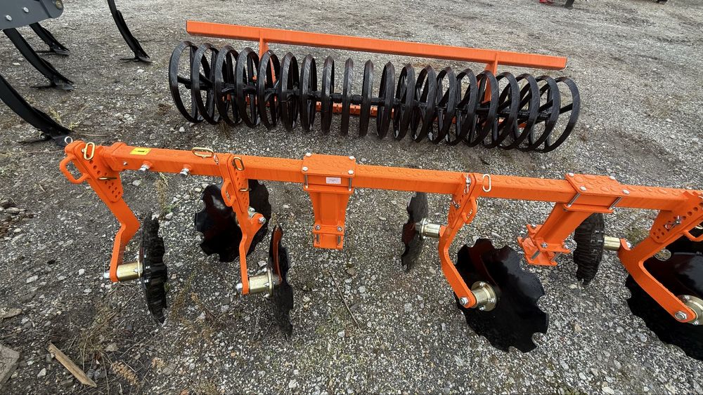 Pokazowy Kultywator dłutowy bezorkowy MANDAM Spec HD  oraz Agromasz