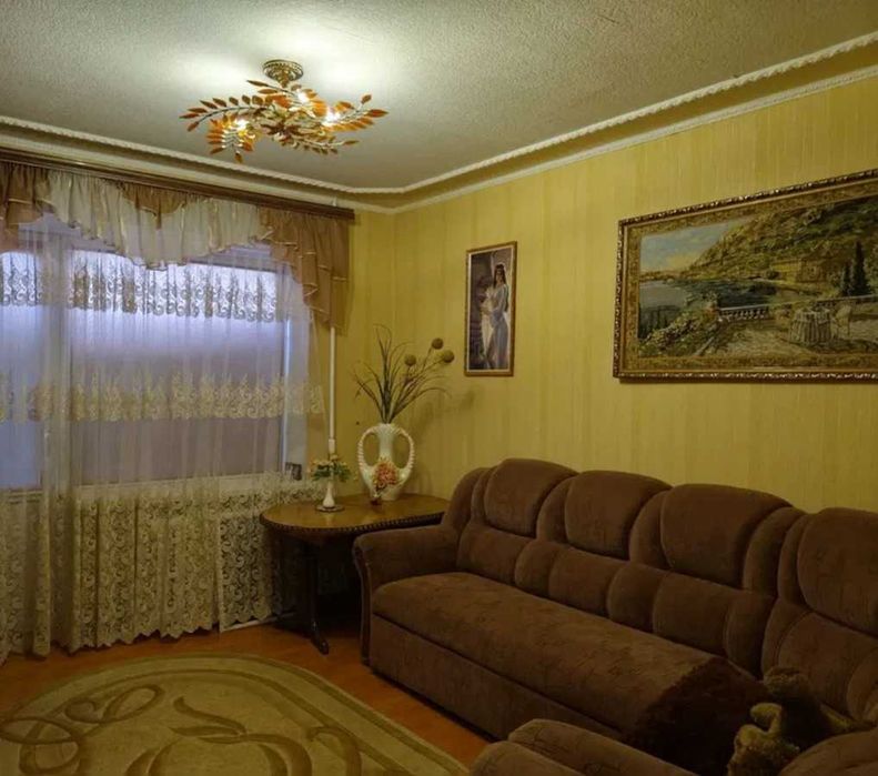 Продается 2-комнатная квартира в Центре