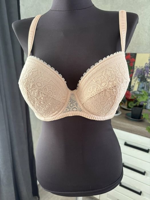 Бюстгальтер в идеальном состоянии 85 D