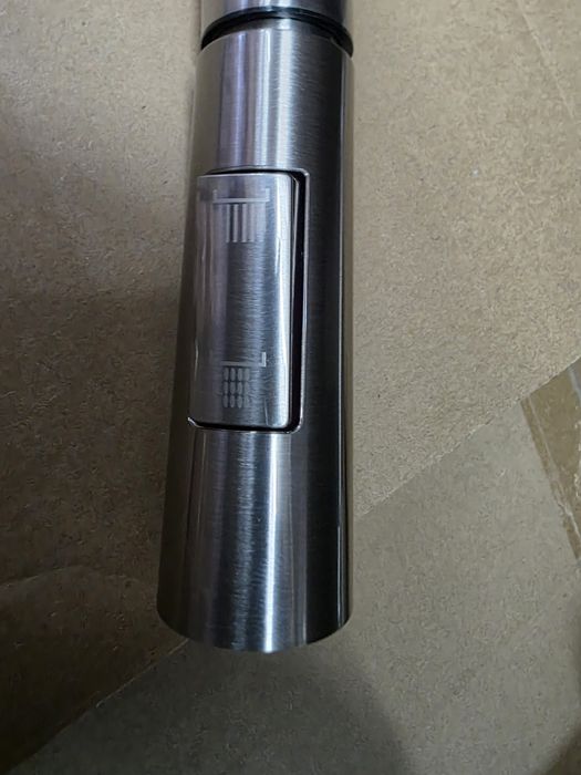 Torneira de cozinha em aço inoxidável de qualidade nova