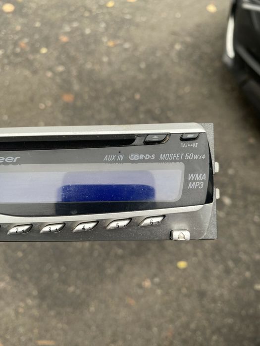 Продам автомагнитолу pioneer