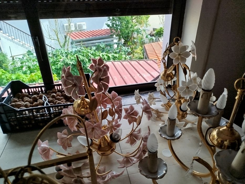 Candeeiro com banho de ouro