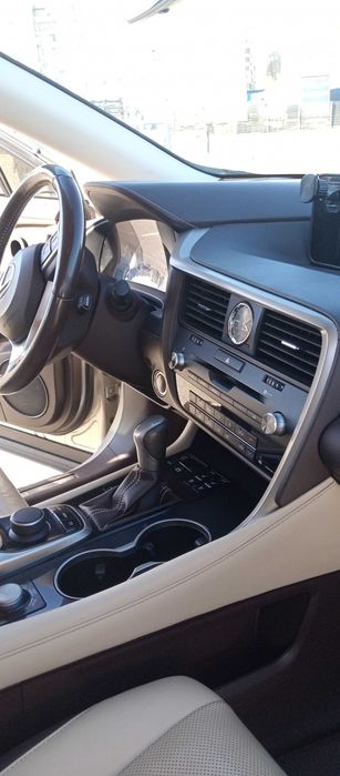 Офіційний Lexus RX 2016