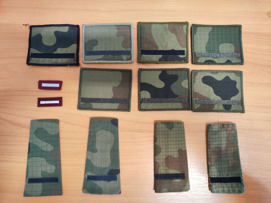 Pagony starszy szeregowy, pochewka, stopień na beret