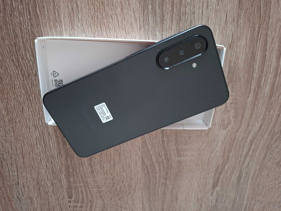 Samsung Galaxy  A17 czarny nowy.