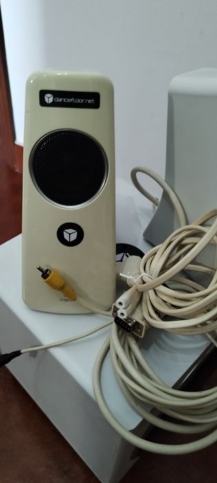 Colunas Logitech usadas